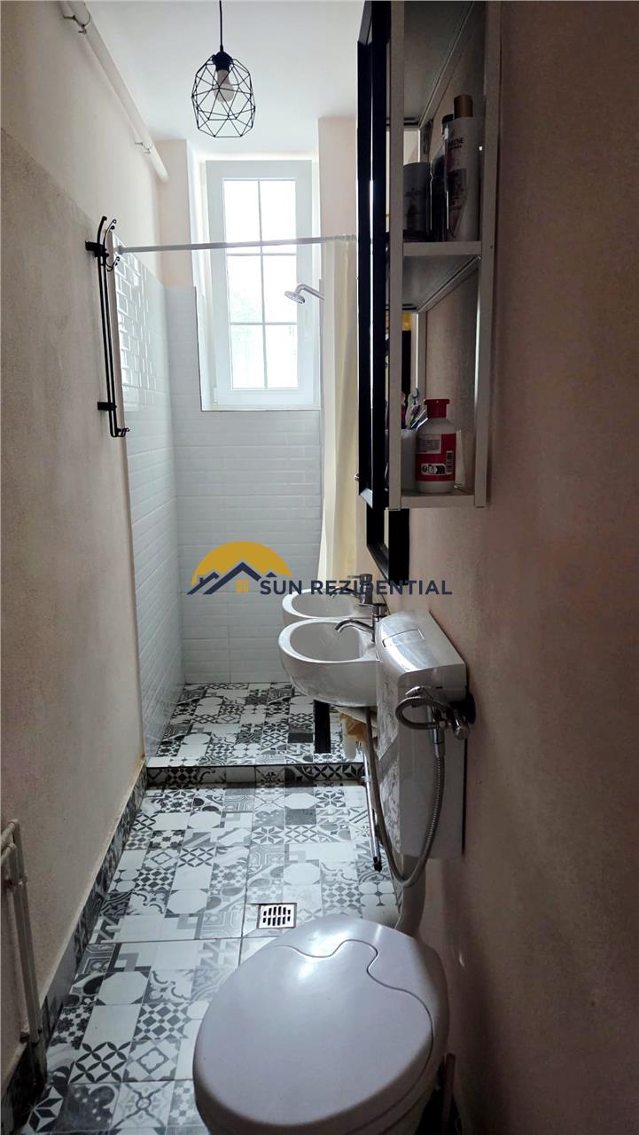 Victoriei-Popa Tatu, Apartament cochet, in vila, 6 camere, la cheie - foto 15
