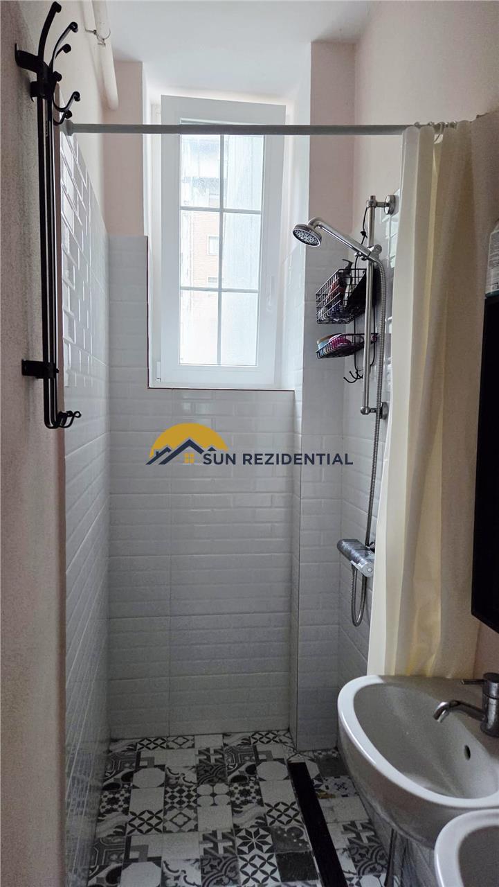 Victoriei-Popa Tatu, Apartament cochet, in vila, 6 camere, la cheie - foto 7