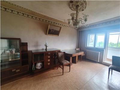 Brancoveanu-Metrou,apartament 3 camere decomandat