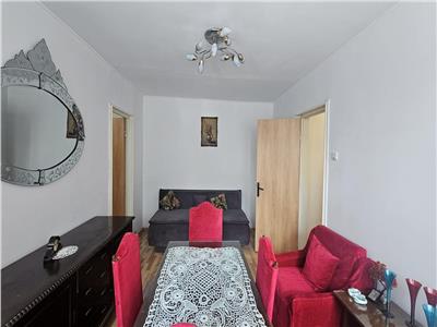 Brancoveanu-Apartament de 3 camere, spatios-luminos-curat