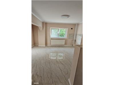 3 camere renovat complet - bloc 1986- metrou Aparatorii Patriei