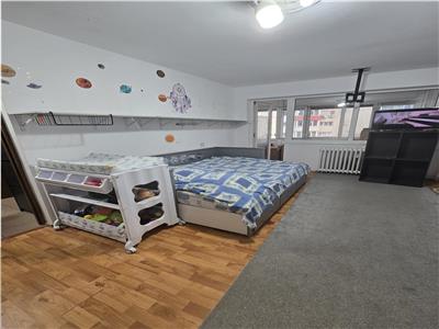 Berceni-Alexandru Obregia,apartament 2 camere,bloc reabilitat,loc parcare