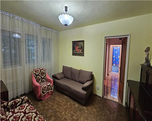 Berceni- Aparatorii Patriei Apartament 4 camere, Loc de Parcare Comision 0%